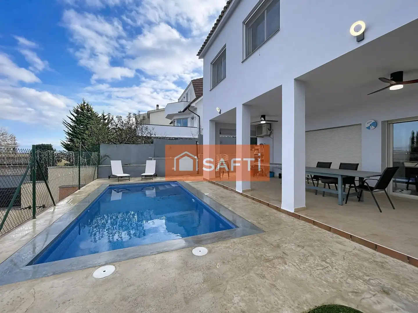 Exterior view of Houses for sale in Pacs del Penedès  with Air Conditioner, Heating and Terrace
