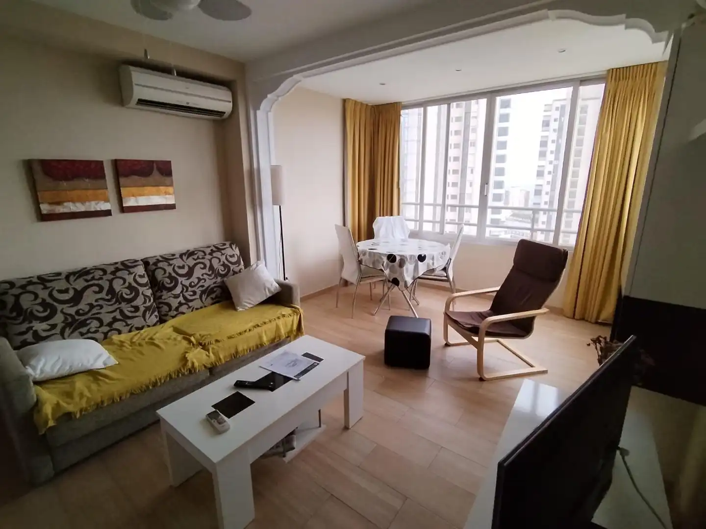 Living room of Apartments for sale in Benidorm  with Air Conditioner, Private garden and Storage room