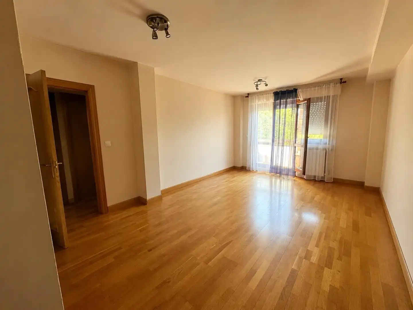 Habitación de Piso en venta en La Puebla de Alfindén con Calefacción, Terraza y Trastero