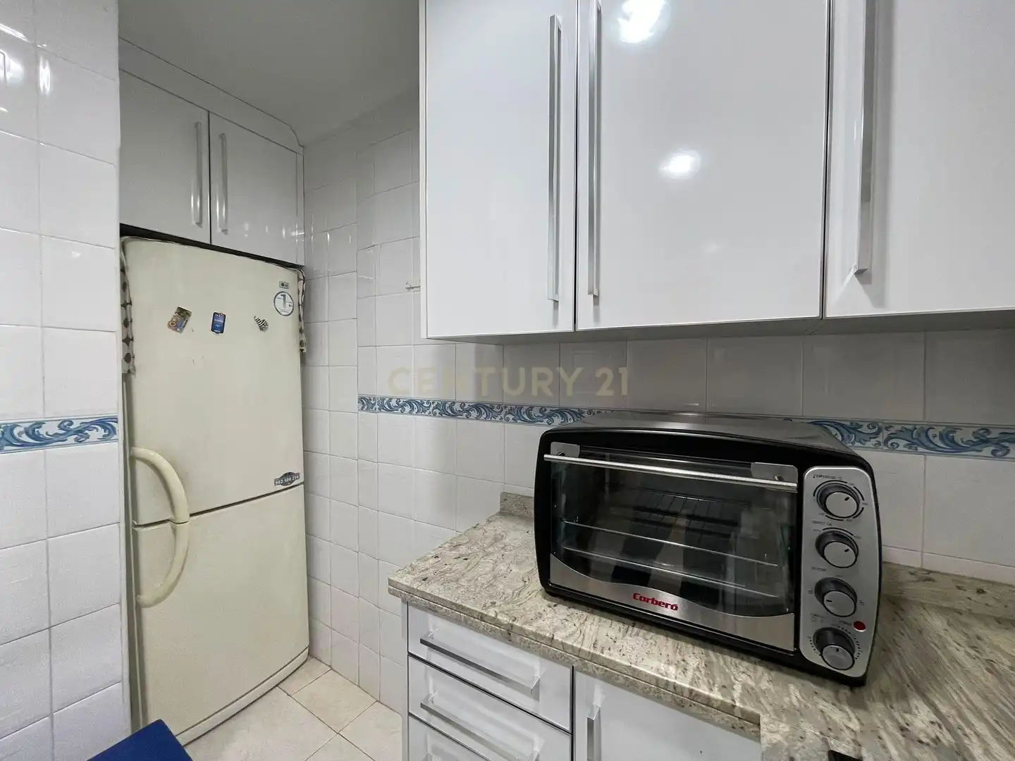 Kitchen of Apartments for rent in Granada  with Air Conditioner, Washing machine and Balcony