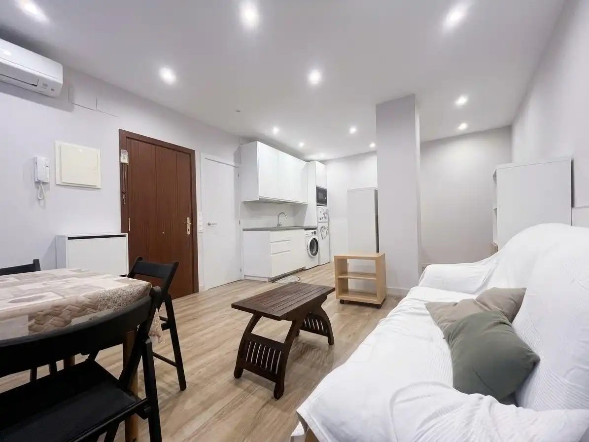 Studio with lift for sale in Calle Arriaga