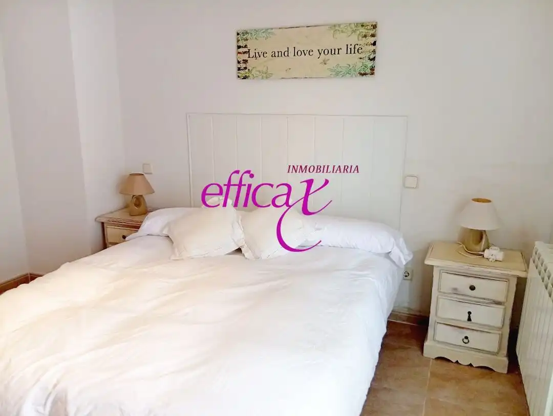 Bedroom of Houses for sale in Santo Domingo-Caudilla  with Heating