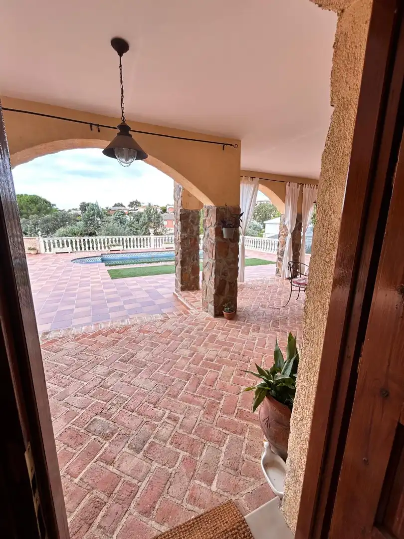 Terrassa de Casa o xalet en venda en Santa Cruz del Retamar amb Aire condicionat, Calefacció i Jardí privat