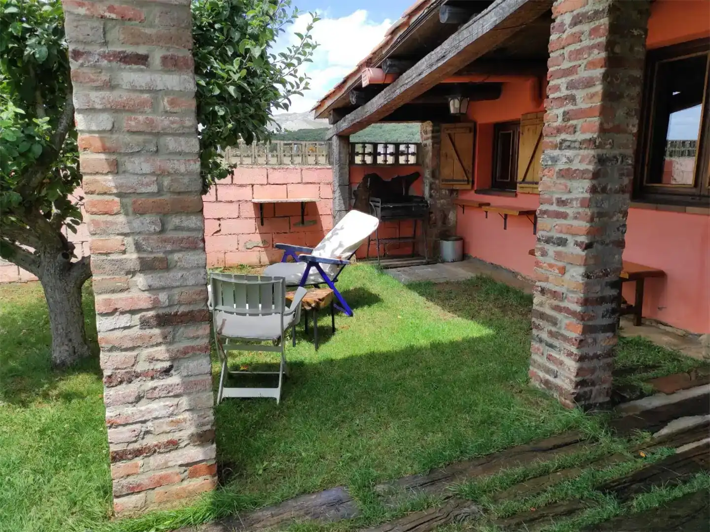 Jardí de Pis en venda en Castrejón de la Peña amb Jardí privat, Moblat i Balcó
