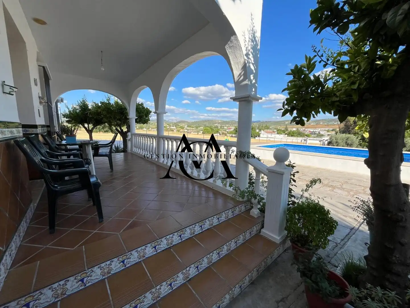 Vista exterior de Casa o chalet en venta en Lucena con Terraza y Amueblado