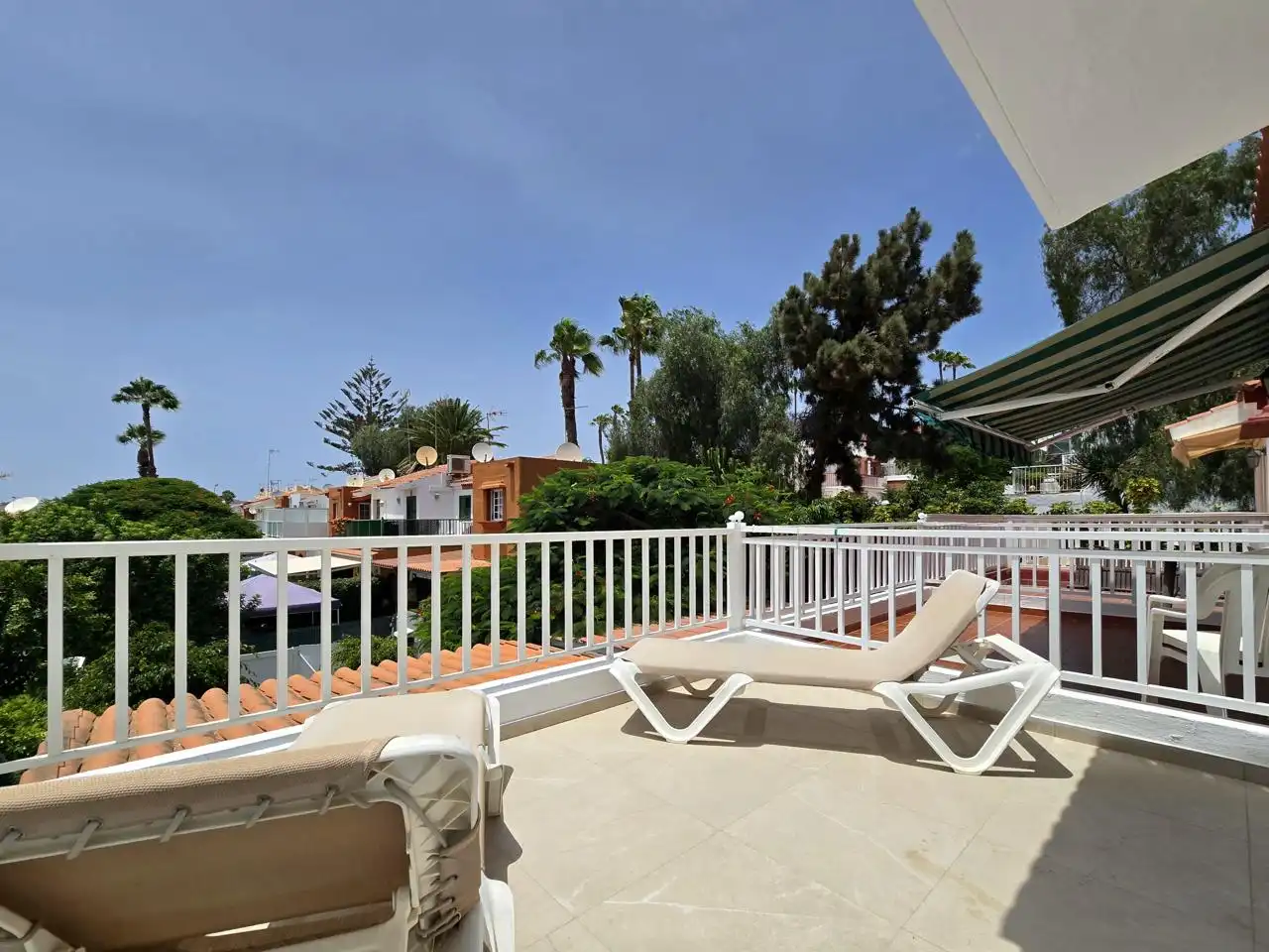 Terraza de Dúplex de alquiler en San Bartolomé de Tirajana con Terraza, Amueblado y Piscina comunitaria