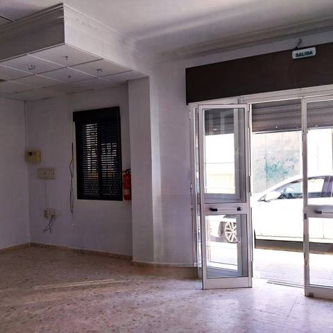 Local comercial en Alquiler en Carmona