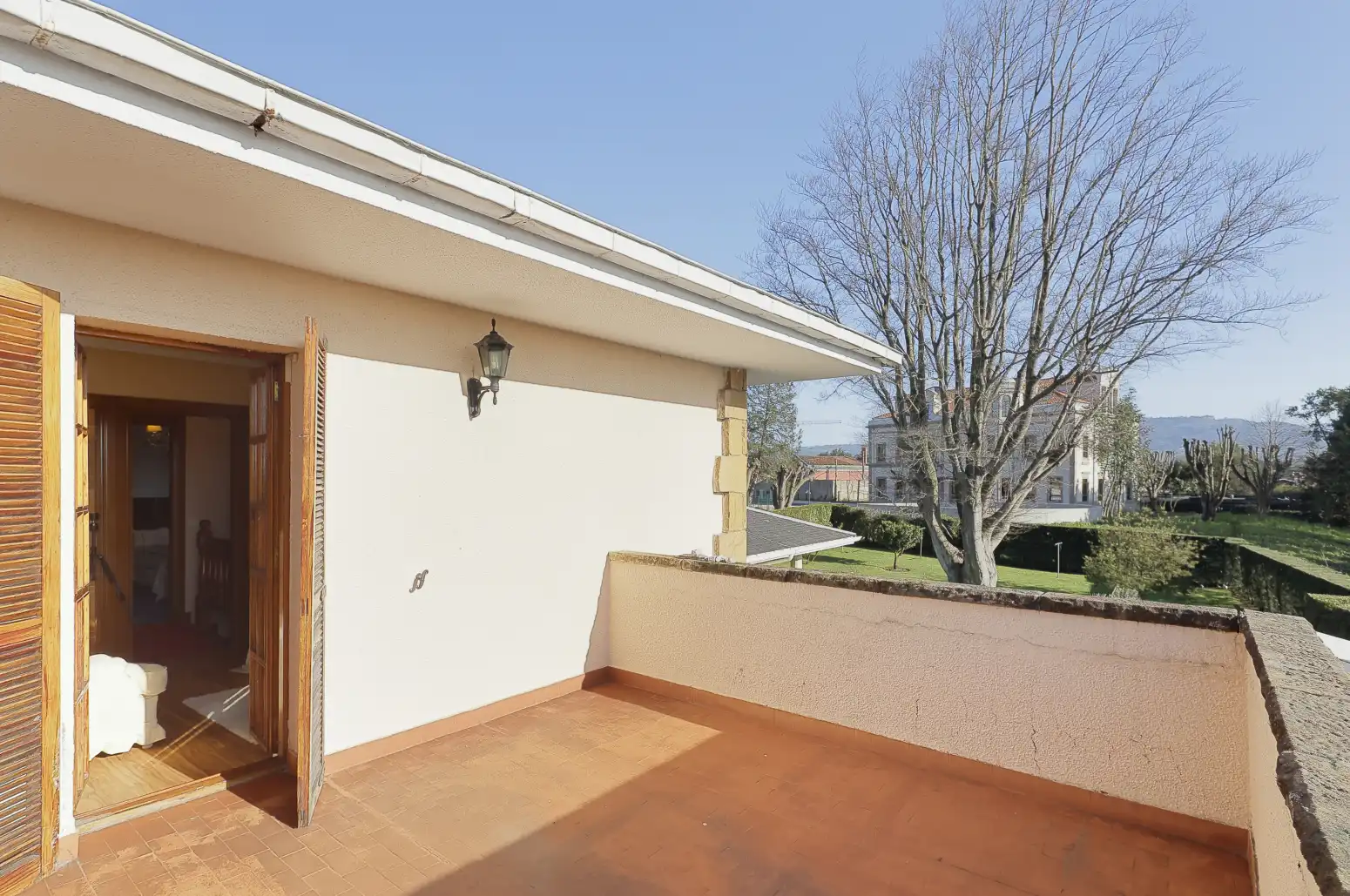 Jardí de Casa o xalet en venda en Gijón  amb Calefacció, Jardí privat i Parquet