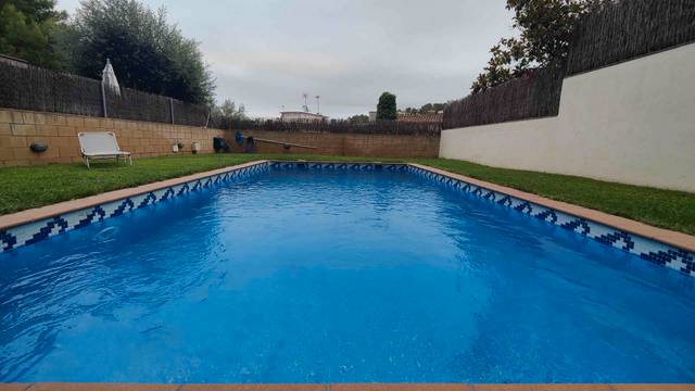 Casa adosada en Venta en Vallirana