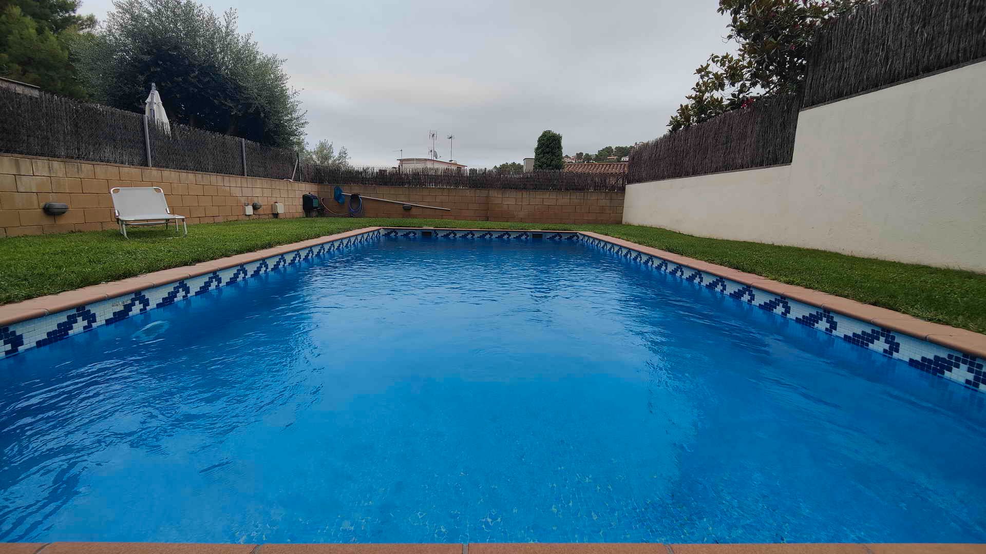 Swimming pool of Single-family semi-detached for sale in Vallirana  with Air Conditioner, Heating and Private garden