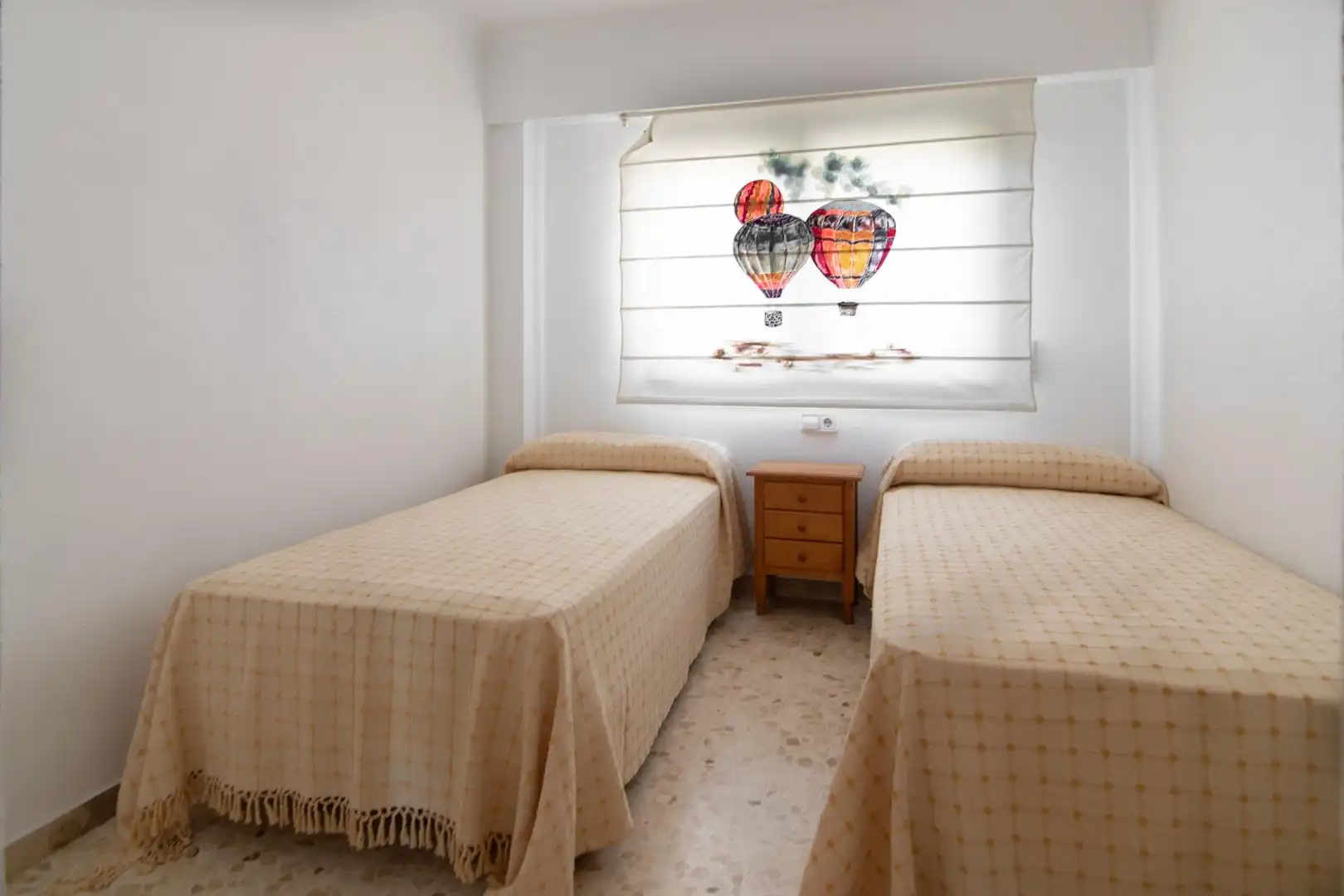 Habitación de Apartamento en venta en Gandia con Terraza y Piscina comunitaria
