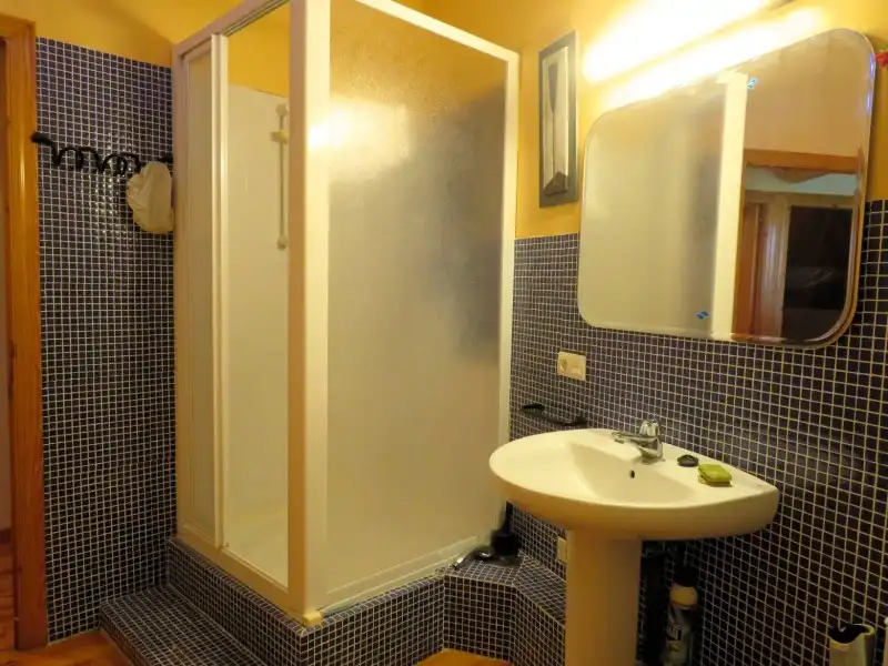 Baño de Casa o chalet en venta en Santa Cristina de Valmadrigal con Calefacción, Jardín privado y Trastero