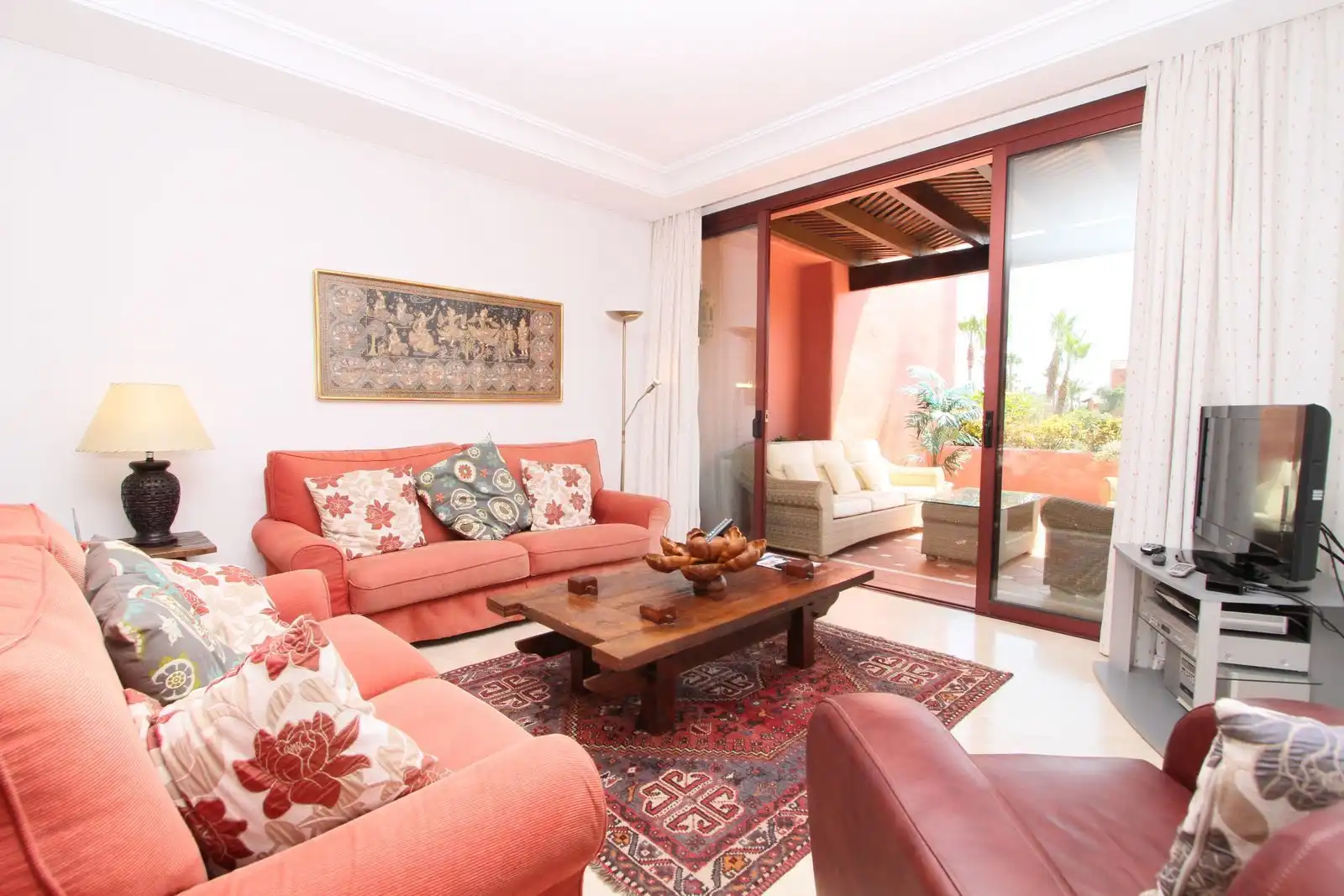 Wohnzimmer von Maisonette zum Verkauf in Estepona mit Klimaanlage, Terrasse und Möbliert
