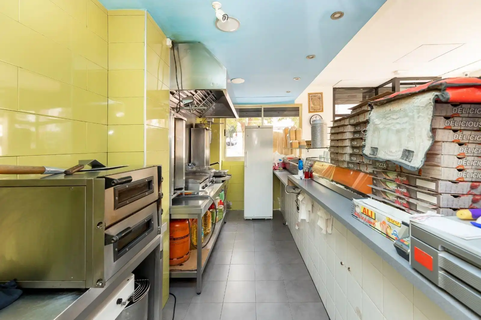 Cocina de Local en venta en Granada