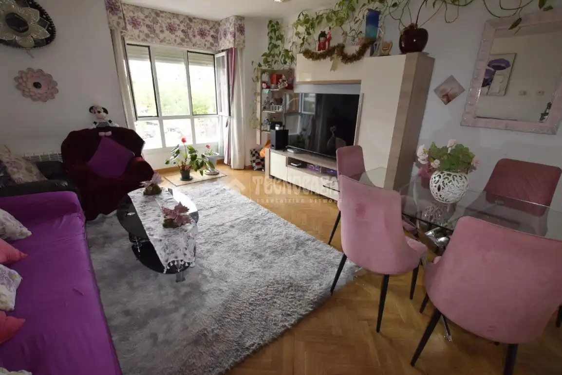 Sala de estar de Piso en venta en Alcorcón con Piscina comunitaria