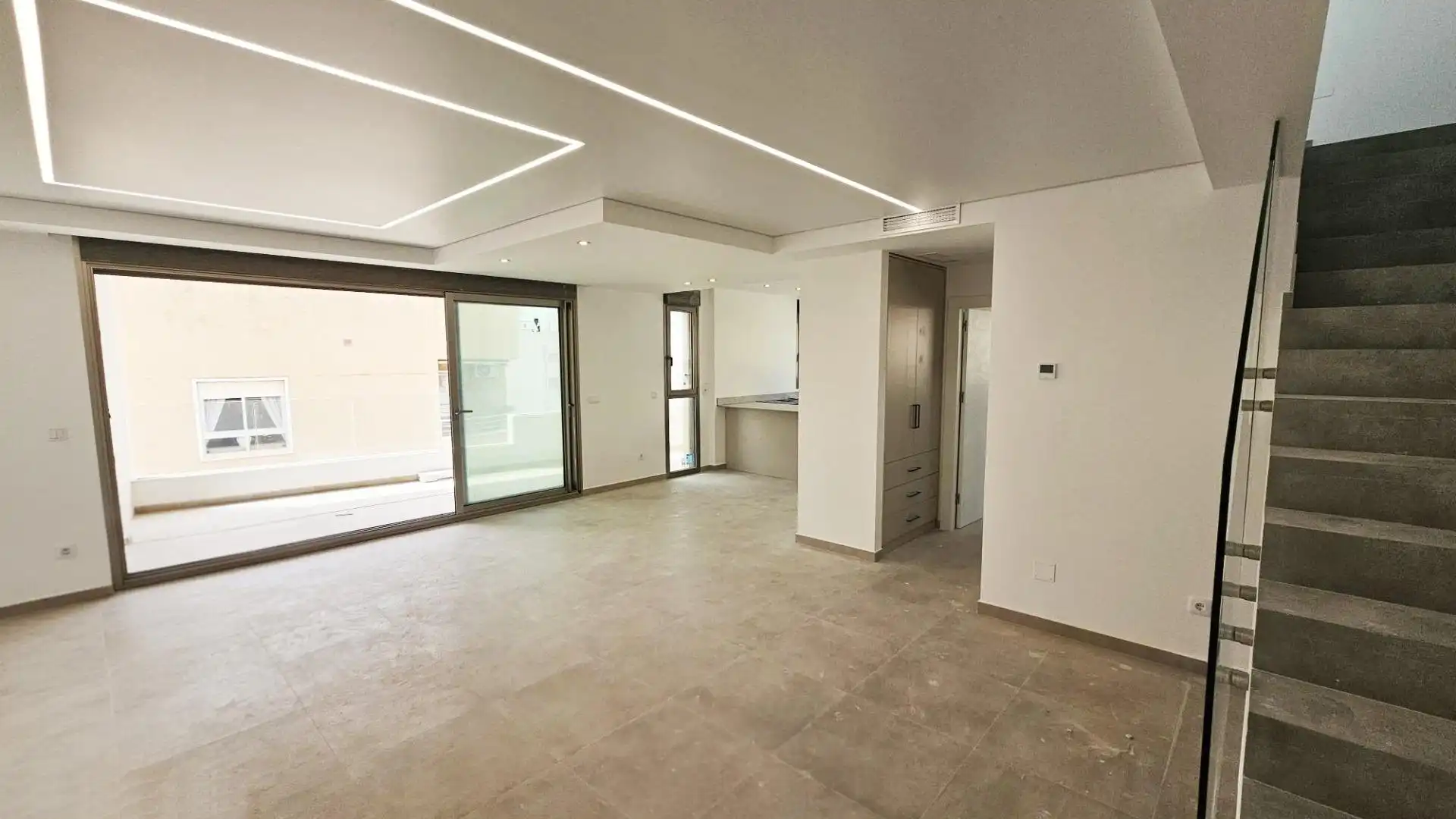Penthouse with lift for sale in N/A