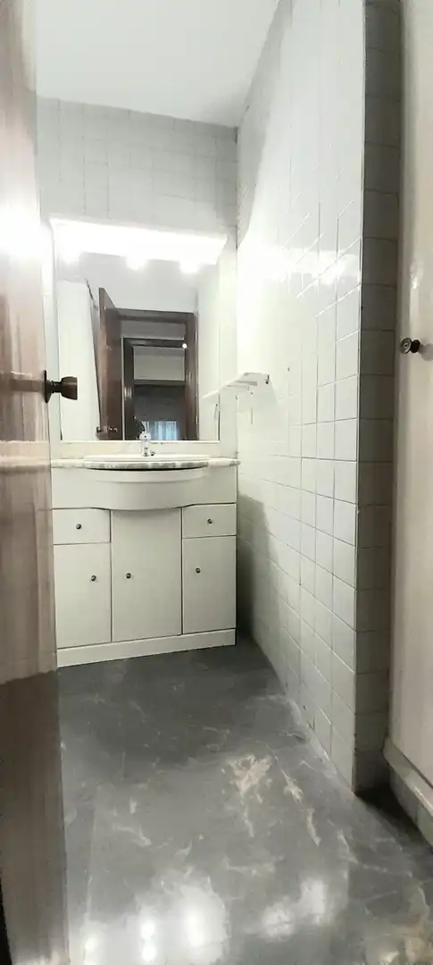 Baño de Piso en venta en Córdoba con Alarma