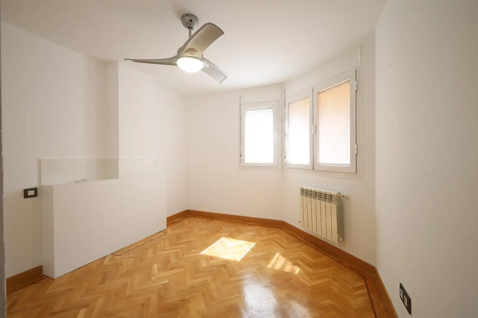 Habitación de Piso de alquiler en Madrid con Calefacción, Jardín privado y Terraza