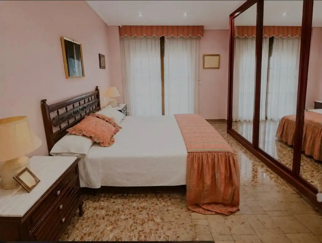 Habitación de Piso en venta en Xirivella con Aire acondicionado, Amueblado y Balcón