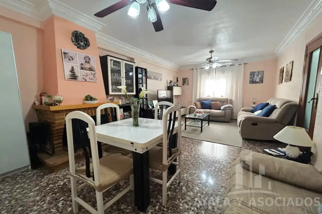 Casa adosada en venta en La Magdalena - Molinos Marfagones