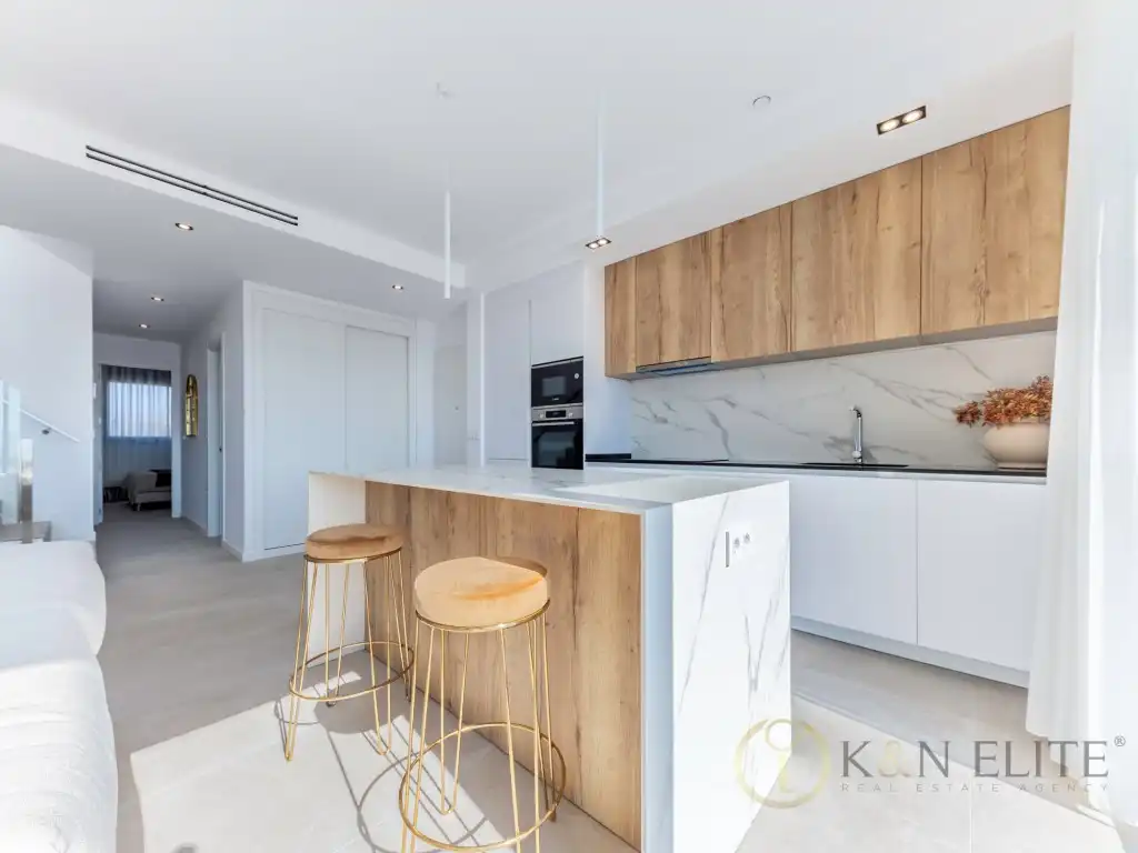 Penthouse for sale in Calle Presidente Adolfo Suarez, imagen 8