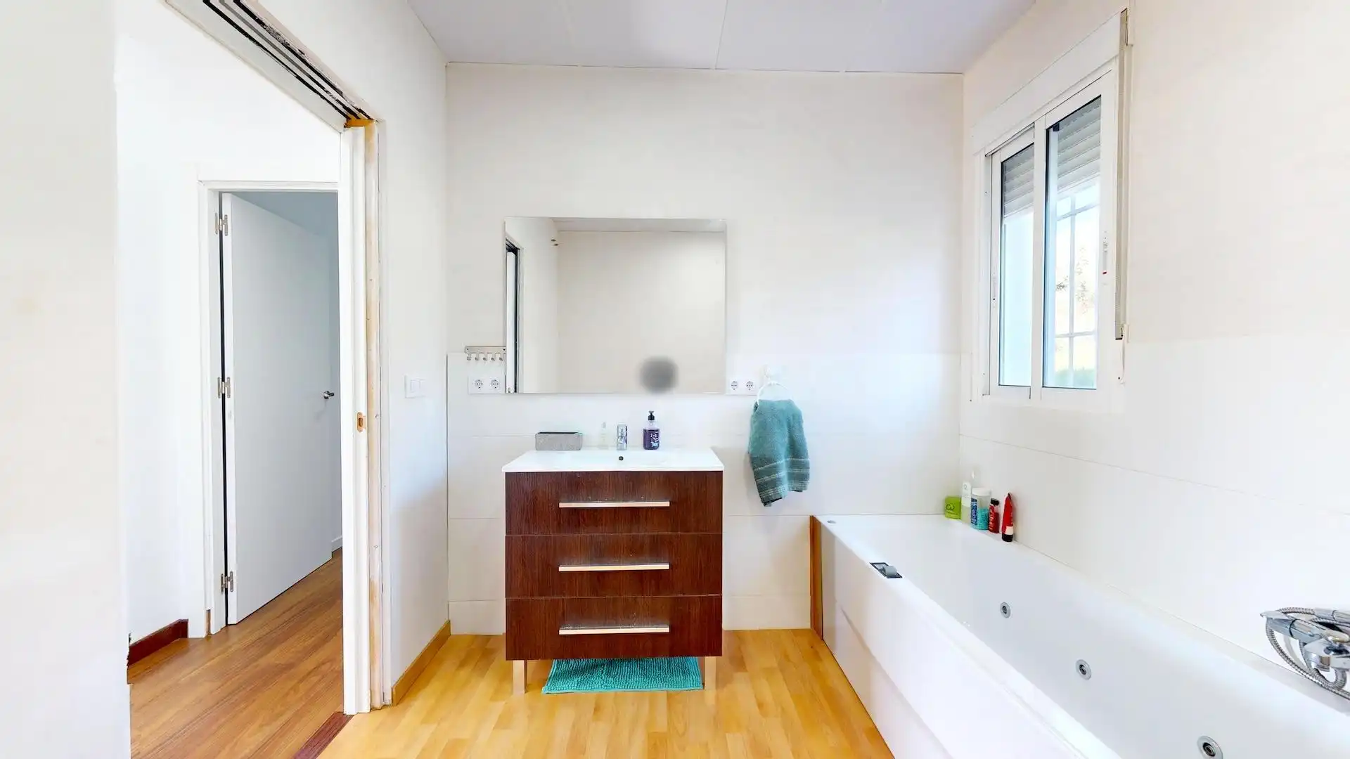 Badezimmer von Country house zum Verkauf in Almodóvar del Río mit Klimaanlage, Heizung und Privatgarten