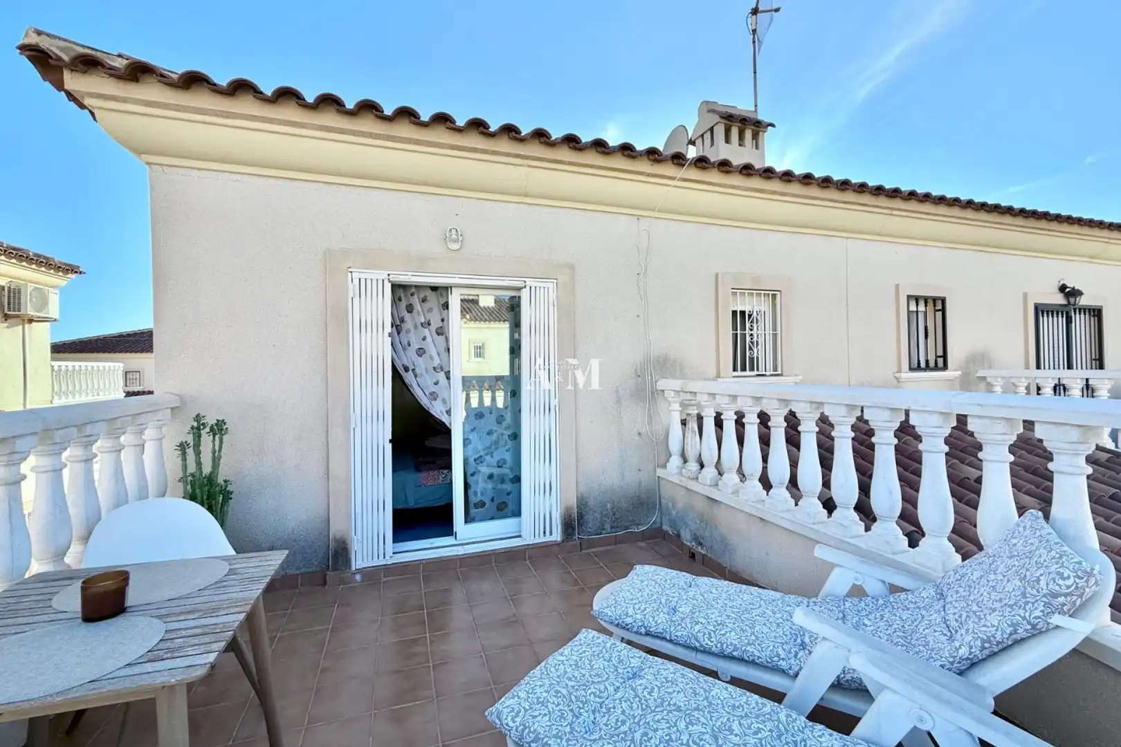 Terraza de Casa adosada de alquiler en Torrevieja con Aire acondicionado, Jardín privado y Terraza