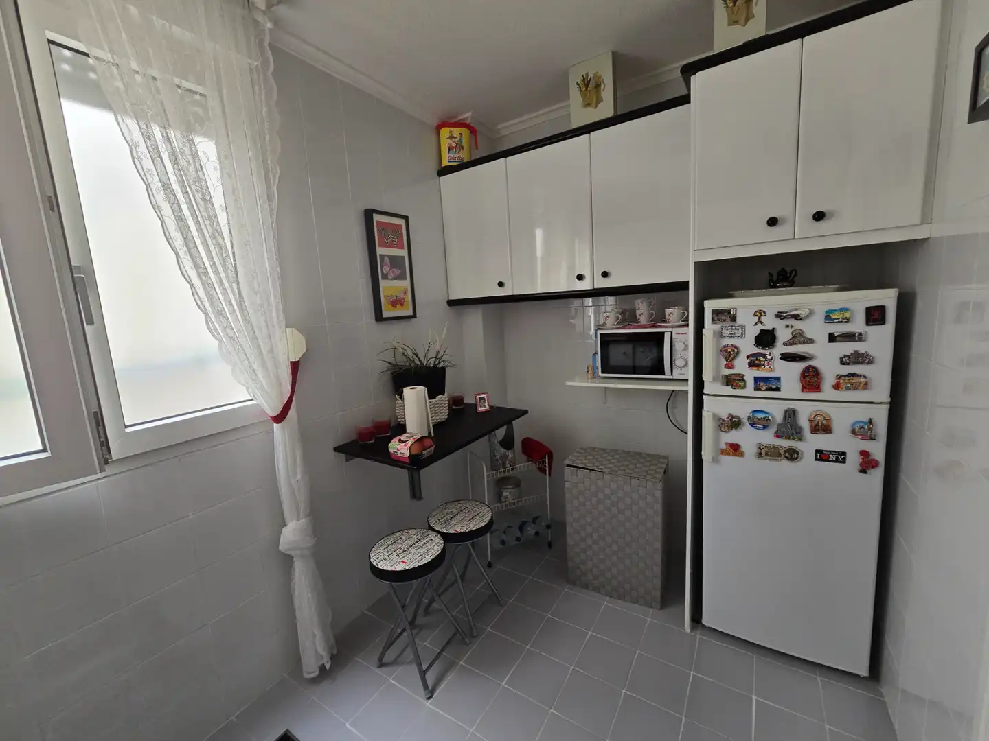 Küche von Wohnung zum Verkauf in Bareyo mit Heizung, Terrasse und Möbliert
