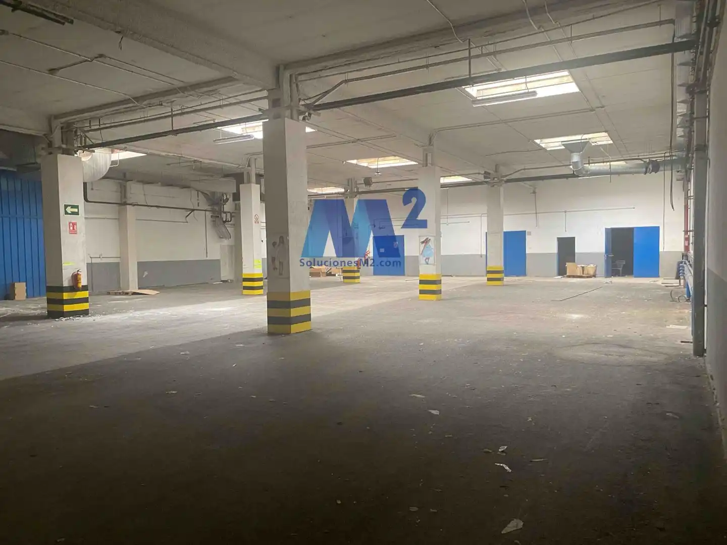 Parking de Nave industrial en venta en San Fernando de Henares
