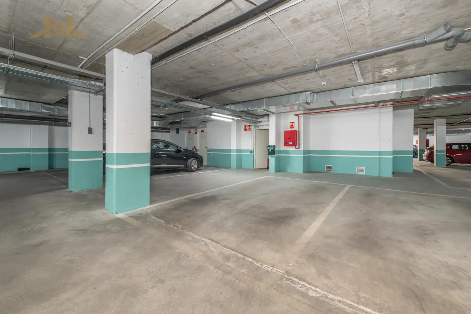 Parking of Ground floor for sale in Valdemoro  with Air Conditioner, Heating and Private garden