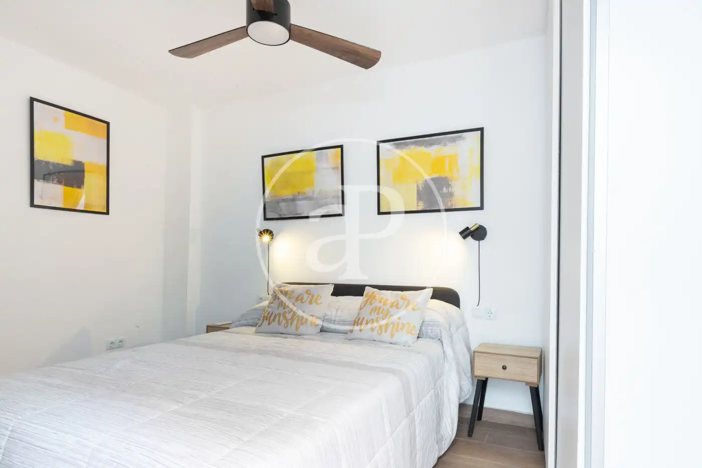 Bedroom of Flat for sale in Valencia  with Heating, Terrace and Furnished