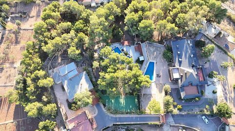 Casa de campo con gran almacén