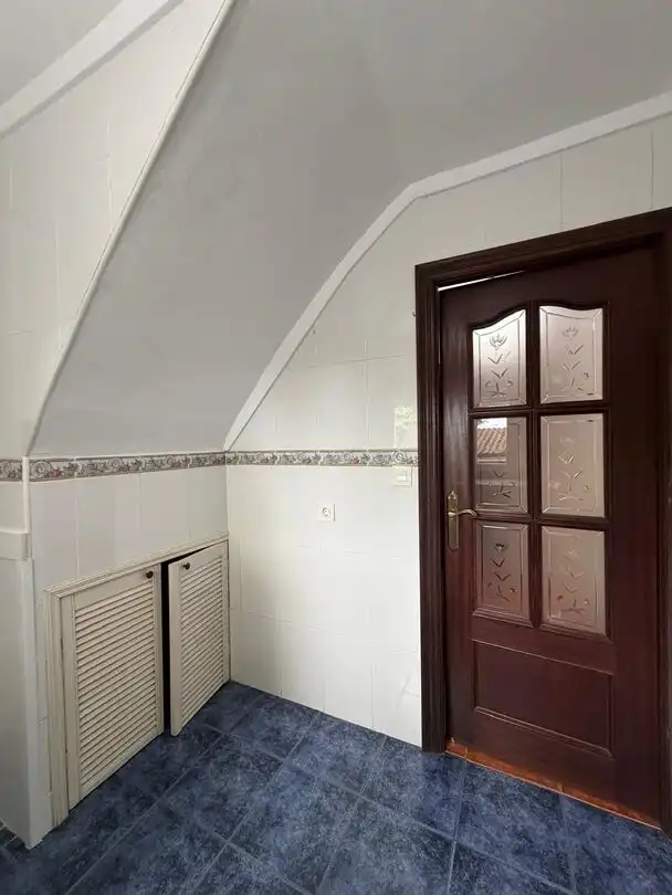 Bany de Casa adosada en venda en Villaviciosa amb Calefacció, Jardí privat i Terrassa