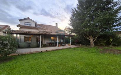 Jardí de Casa o xalet en venda en O Pereiro de Aguiar  amb Calefacció, Jardí privat i Terrassa