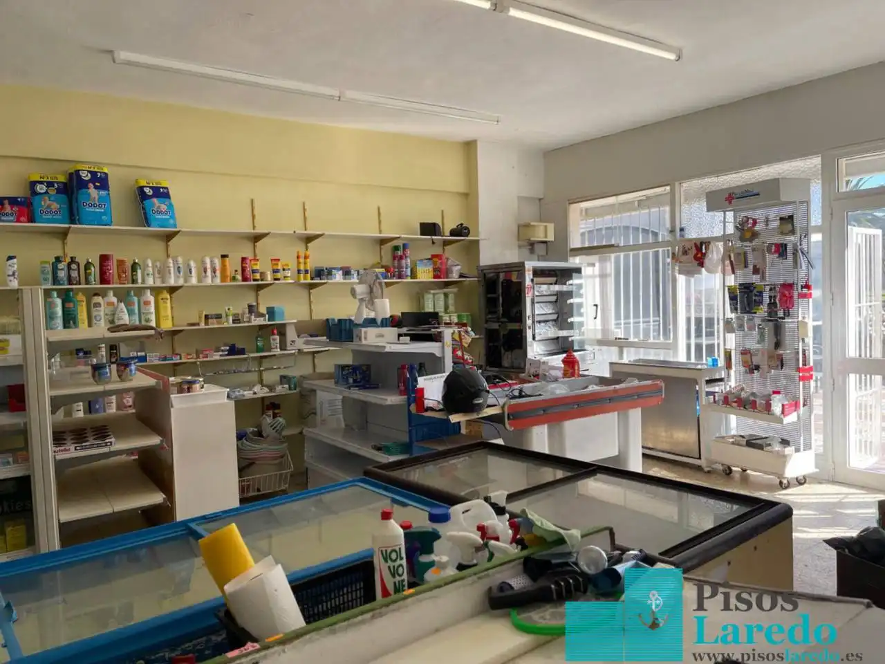 Local de lloguer a Plaza Carlos V, 1, Carlos V