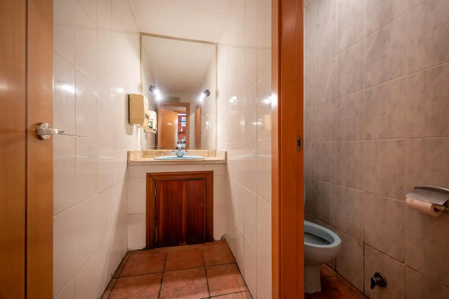 Bany de Local en venda en Ávila amb Moblat