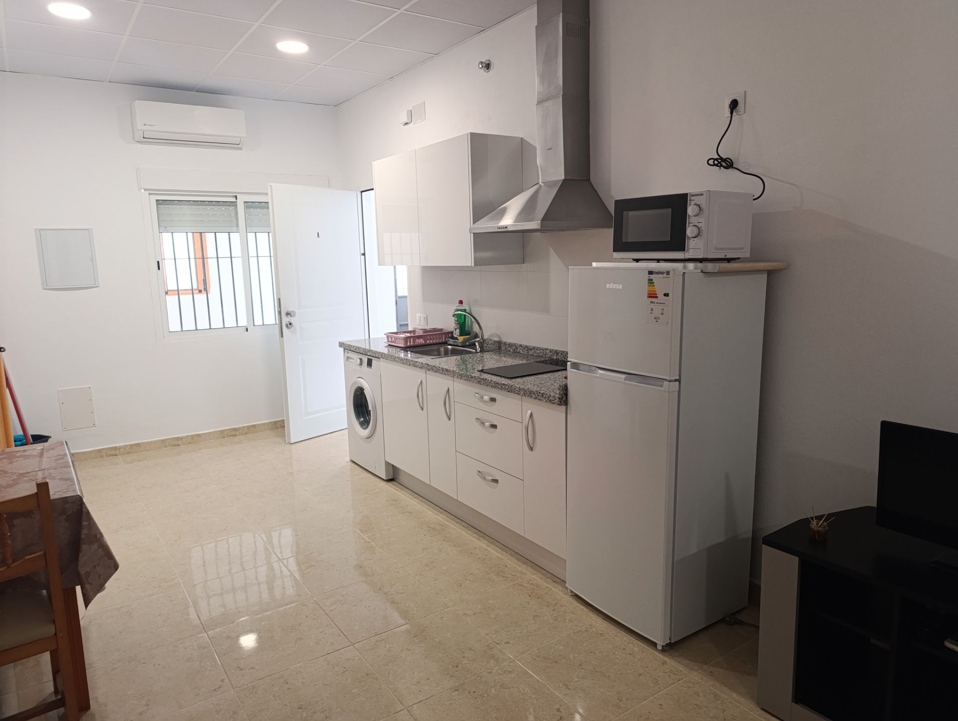 Kitchen of Study to rent in Málaga Capital  with Air Conditioner, Terrace and Furnished