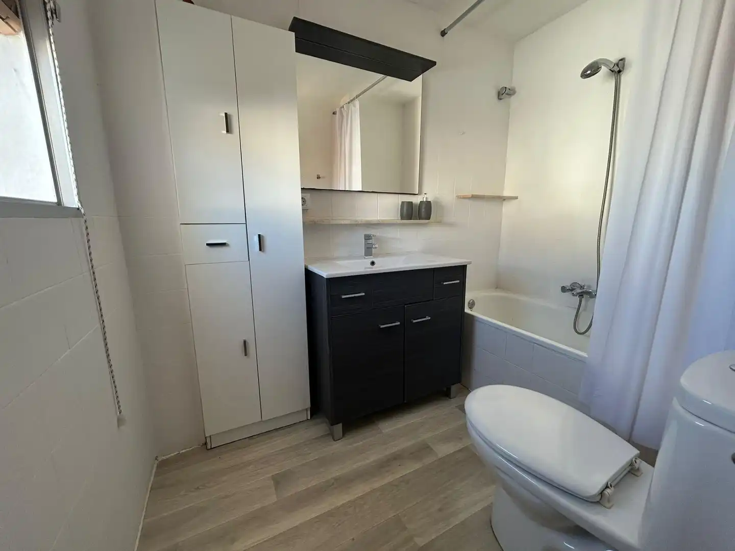 Baño de Piso en venta en Antequera con Aire acondicionado, Calefacción y Terraza