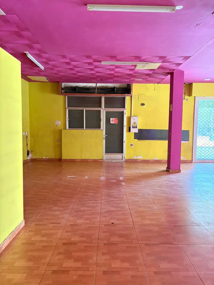 Local de alquiler en Almería