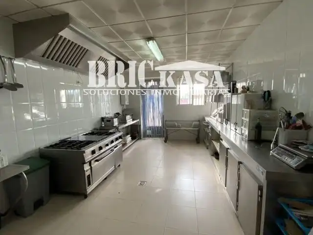 Cocina de Local en venta en Torrejoncillo con Aire acondicionado