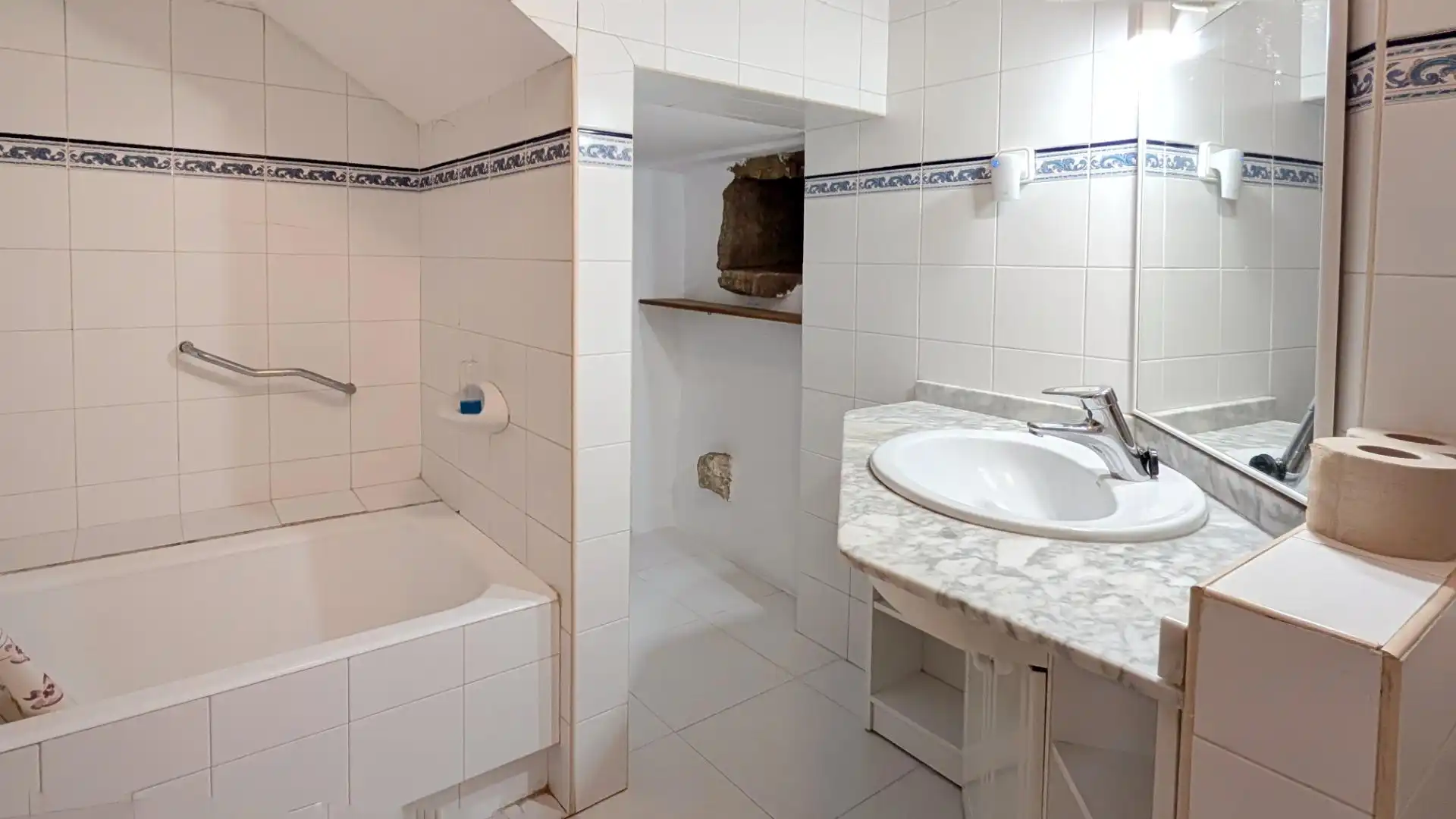 Bathroom of Houses for sale in Camargo  with Heating