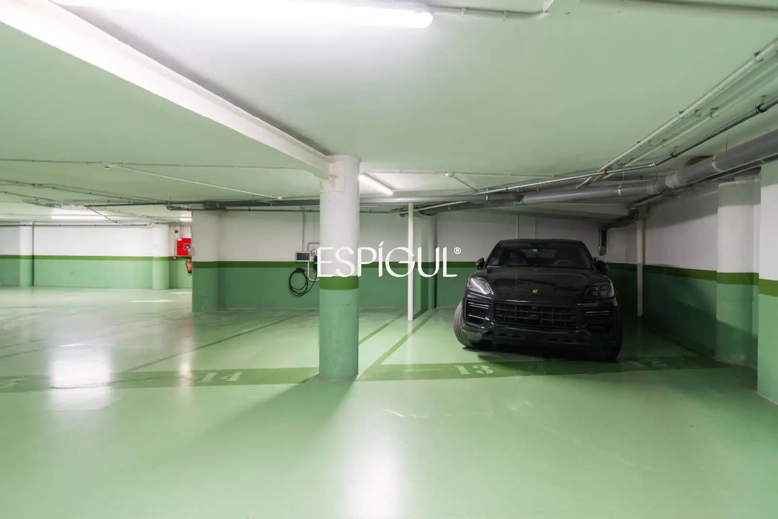 Aparcament de Pis en venda en Girona amb Aire condicionat, Calefacció i Parquet