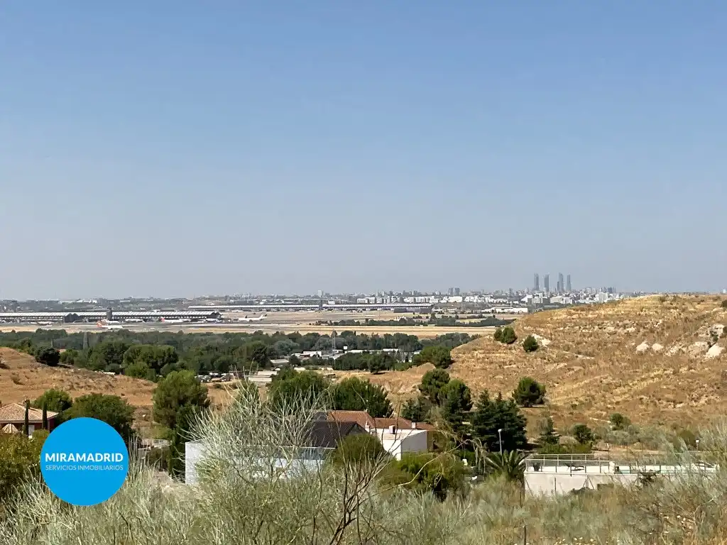 Residential zum Verkauf in Paracuellos de Jarama