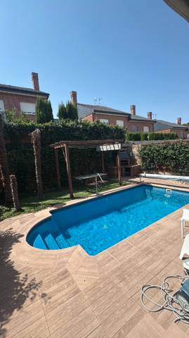 Casa-chalet en Alquiler en Loeches