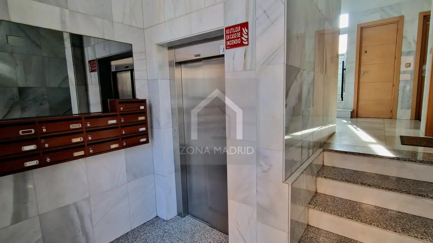 Pis amb ascensor en venda a Calle de Indalecio Fernández, imagen 32