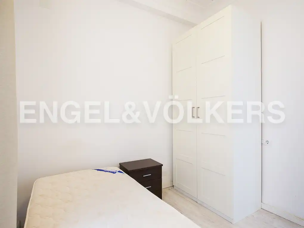 Habitación de Piso de alquiler en Valencia con Aire acondicionado, Calefacción y Balcón