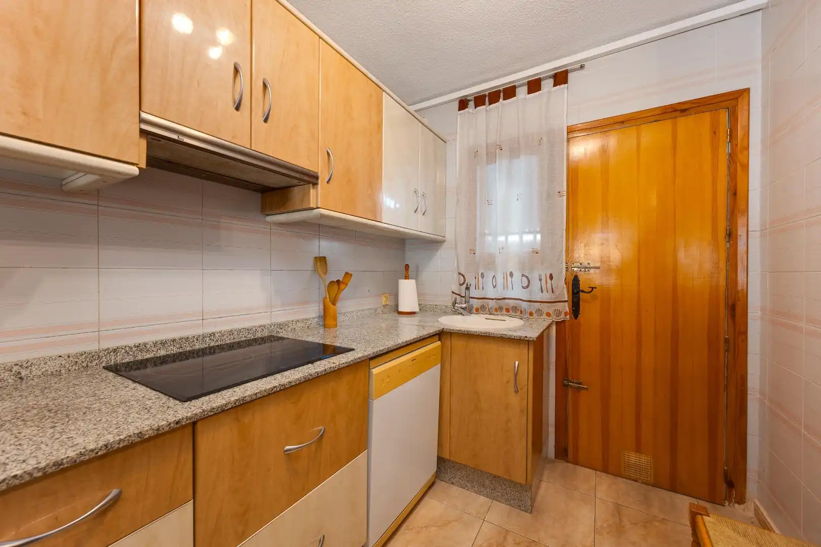 Cocina de Casa o chalet en venta en Torrevieja con Jardín privado, Terraza y Trastero