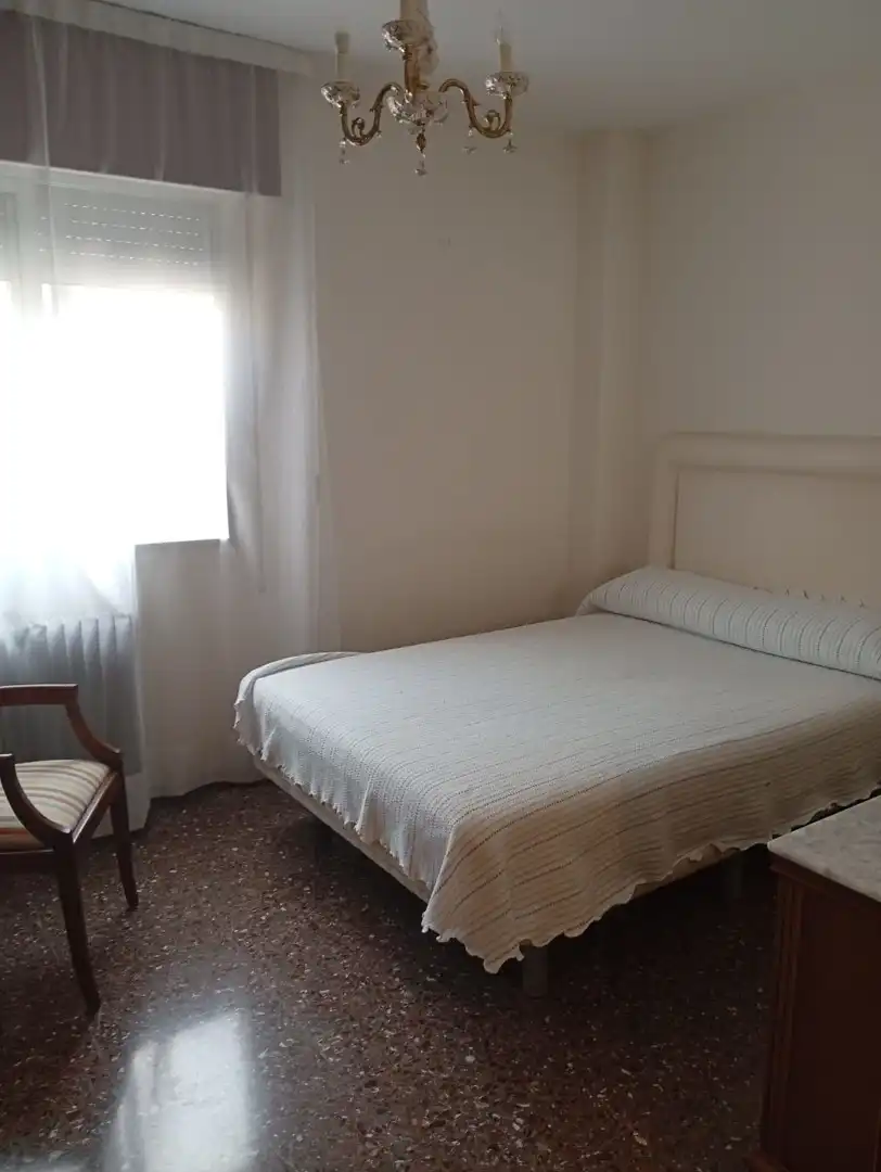 Schlafzimmer von Wohnungen zum Verkauf in Zaragoza mit Terrasse und Möbliert