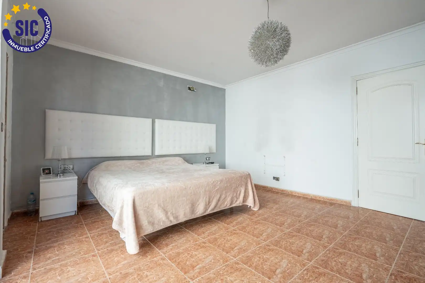 Schlafzimmer von Haus oder Chalet zum Verkauf in Valencia mit Privatgarten, Terrasse und Schwimmbad