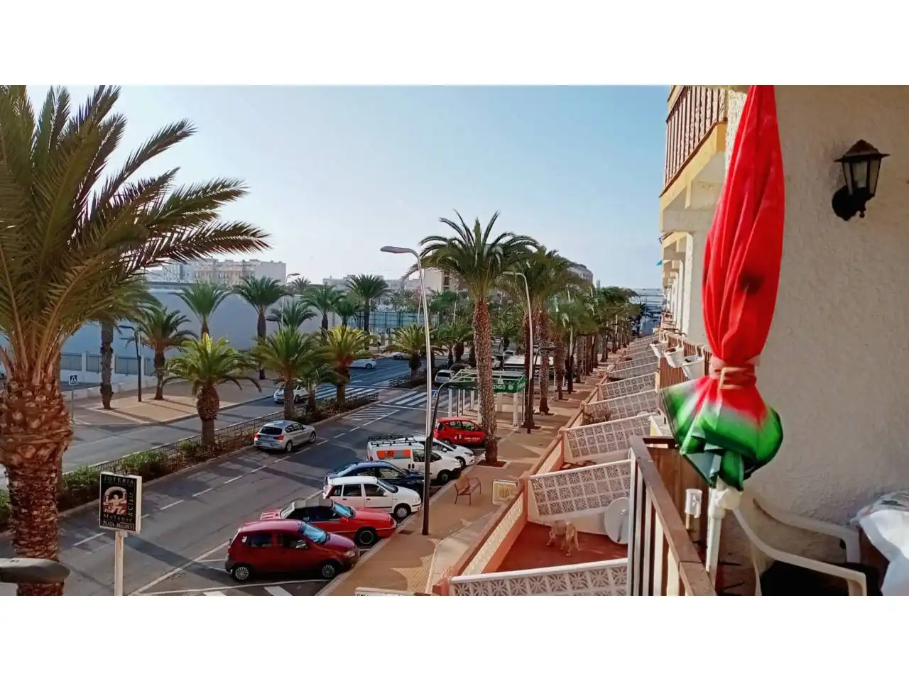Apartament amb terrassa en venda a Roquetas de Mar ciudad, imagen 2